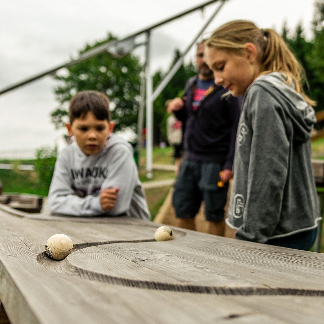 Holz-Kugelbahn Murmelbahn Inselsberg Funpark Freizeitpark Thüri