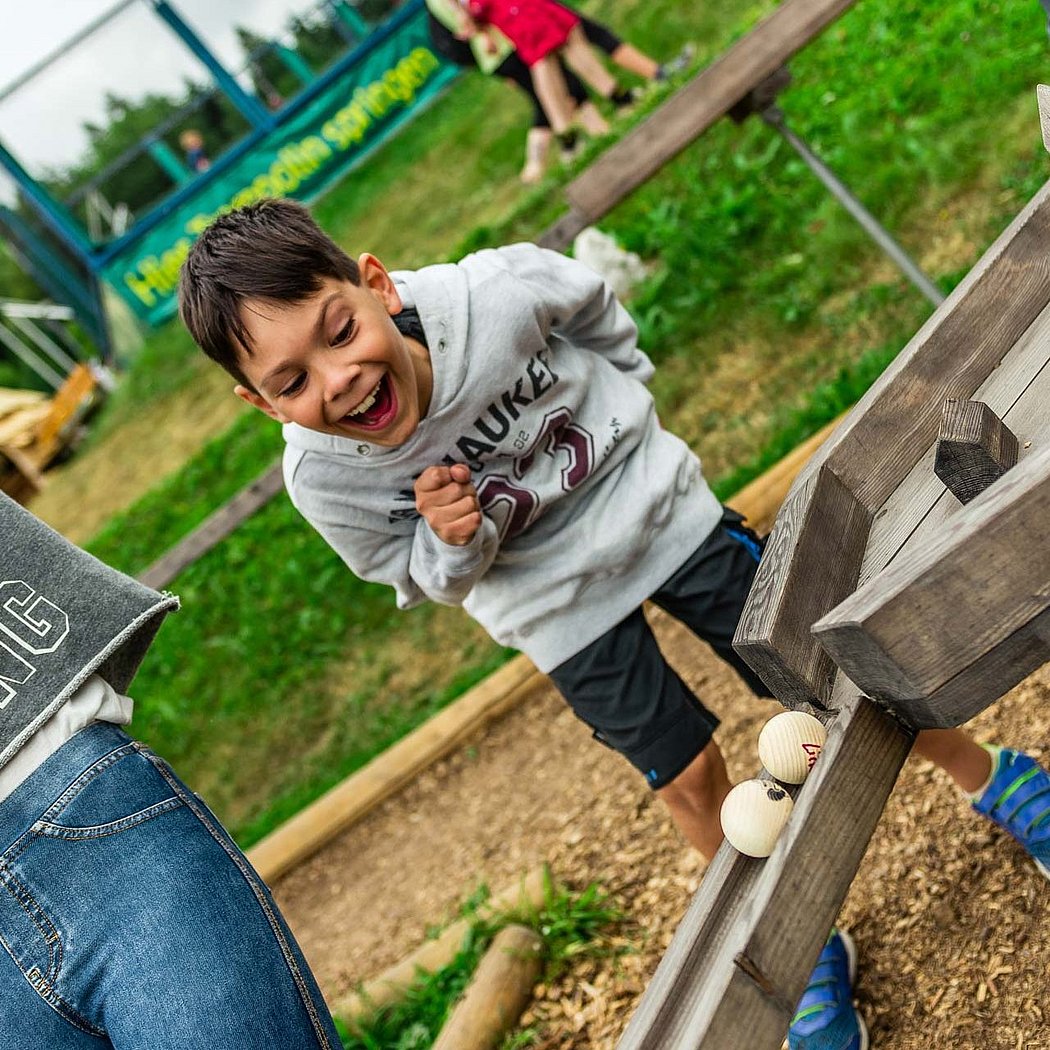 Holz-Kugelbahn Murmelbahn Inselsberg Funpark Freizeitpark Thüri